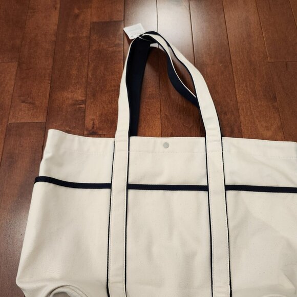 Lululemon daily multi pocket canvas tote in white - Picture 2 of 7